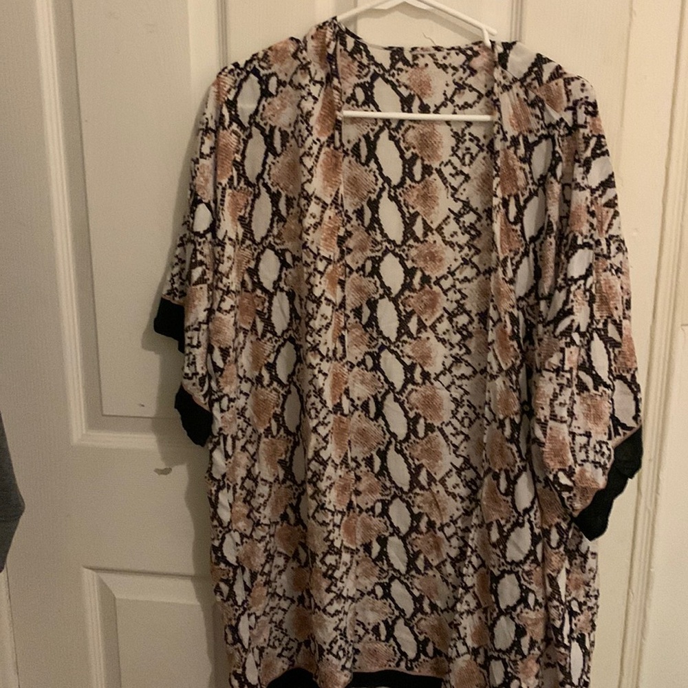 Super cute over tank top, shirt works with anything!